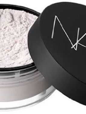 NARS’ Light Reflecting powder